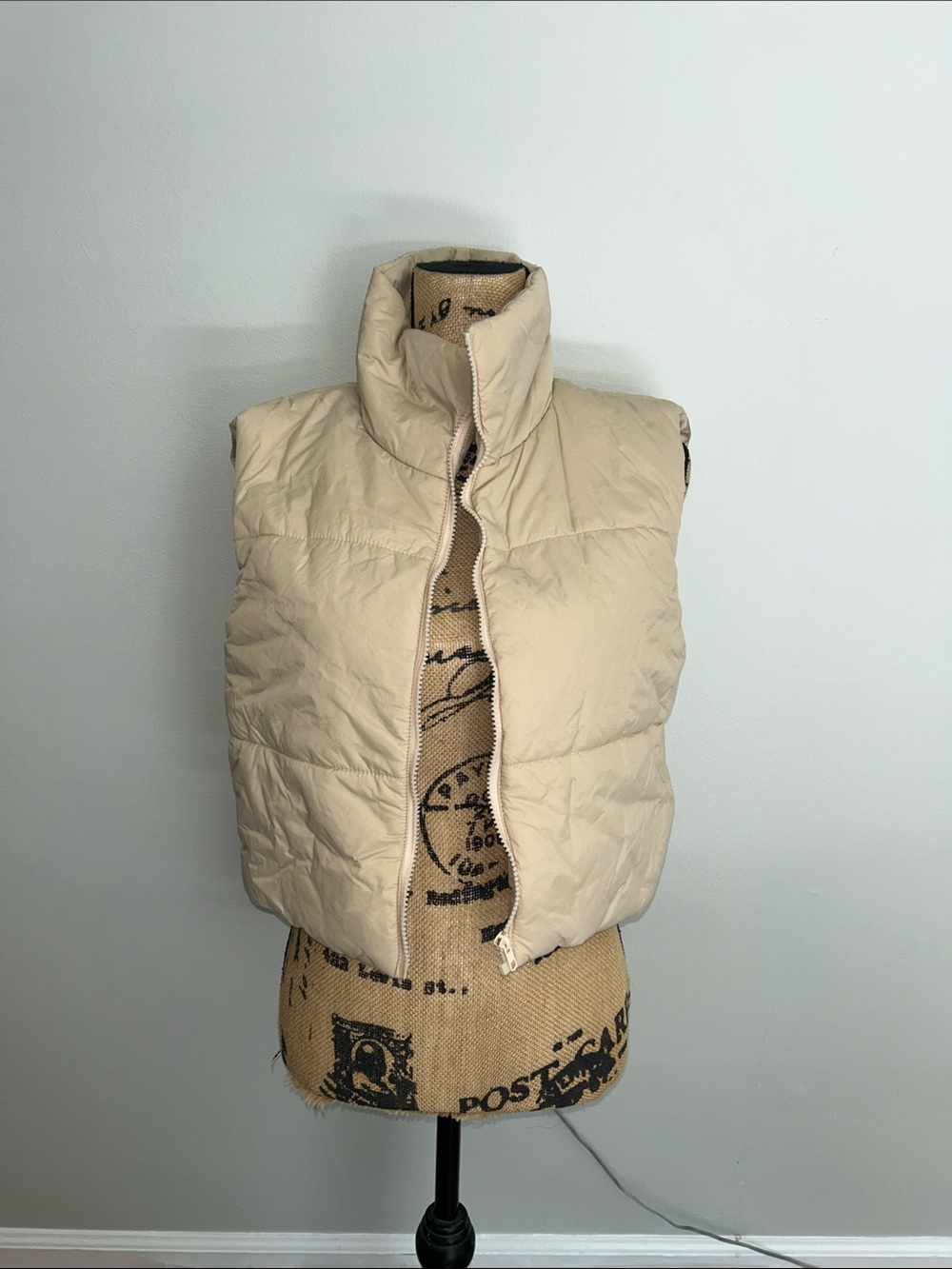 SHEIN Cream Quilted Puffer Vest with High Collar